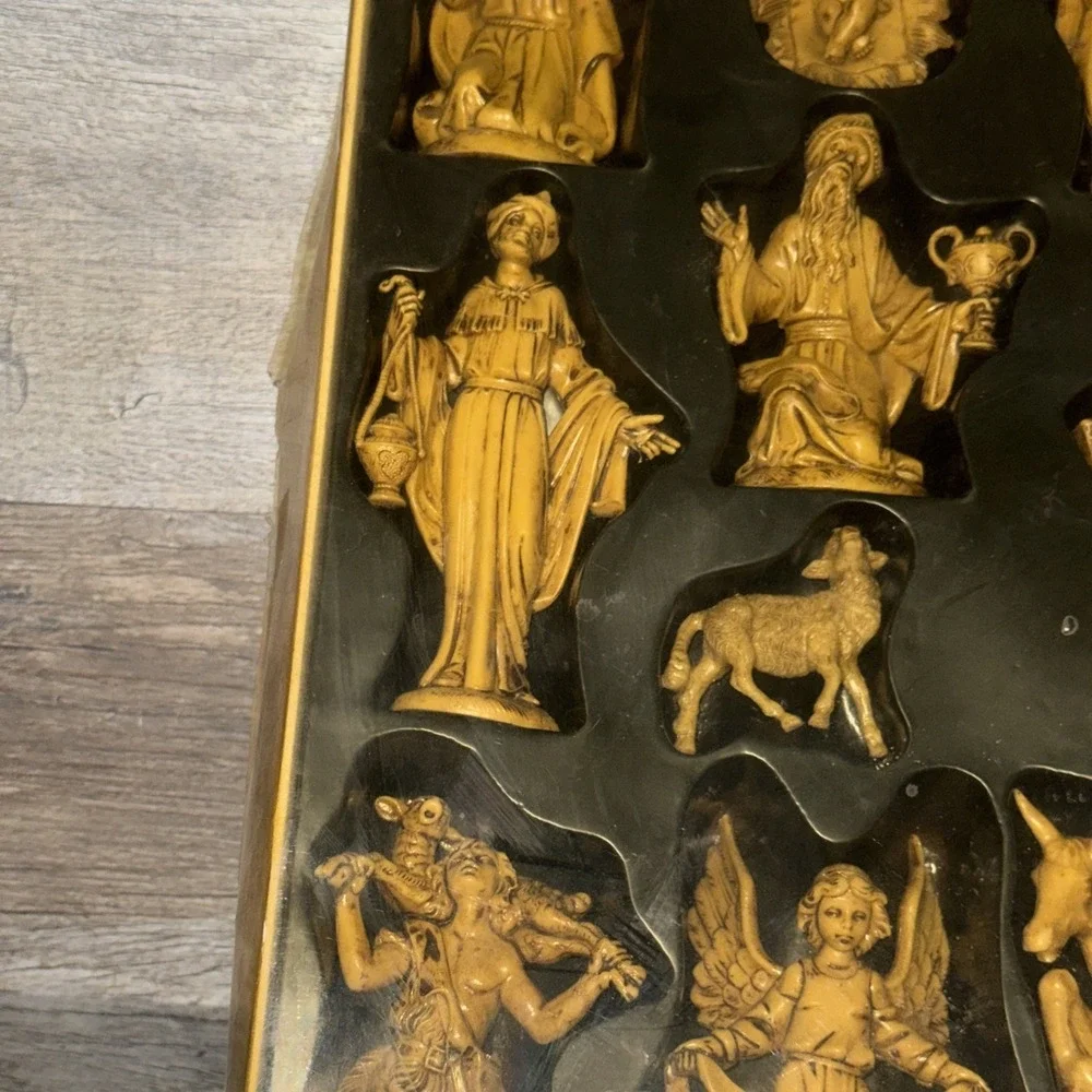 Vintage 11 Pieces Nativity Set with Original Box made in Taiwan